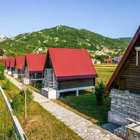 Etno Selo Bastadur Цетине Экстерьер фото