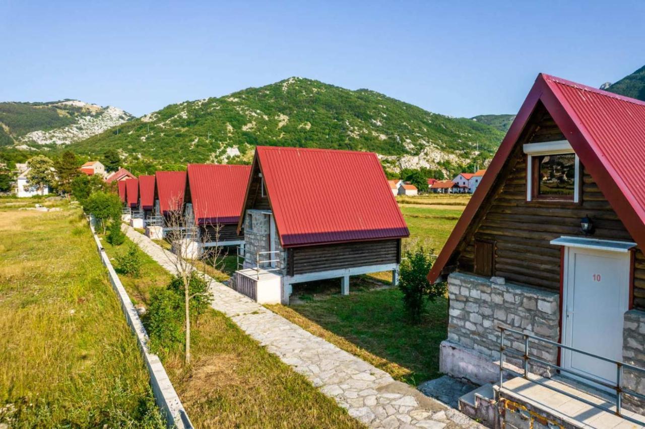 Etno Selo Bastadur Цетине Экстерьер фото